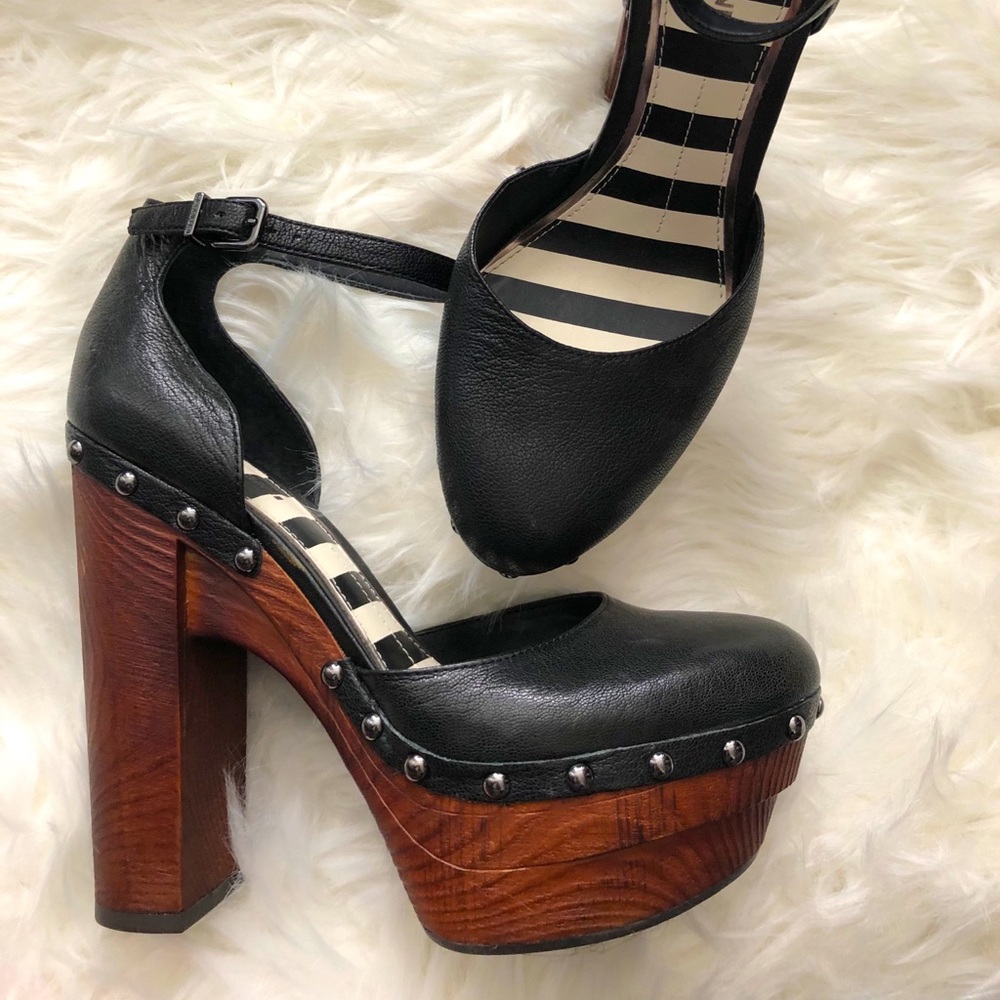 Black pump heels